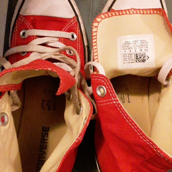 Converse - Picture 3 of 4